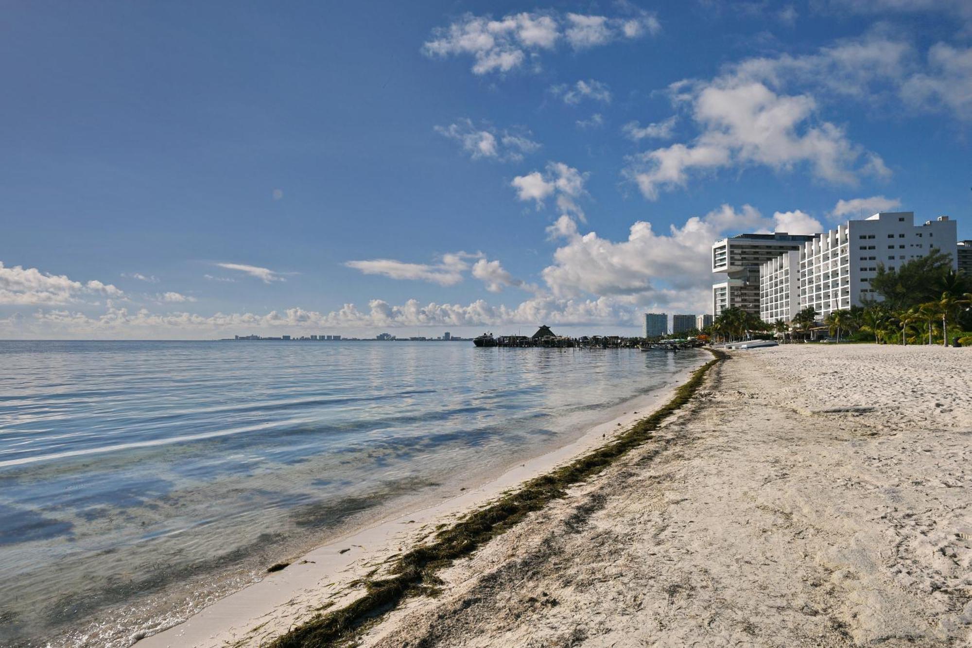 Beachfront Apartment Blue Vista Cancún Extérieur photo