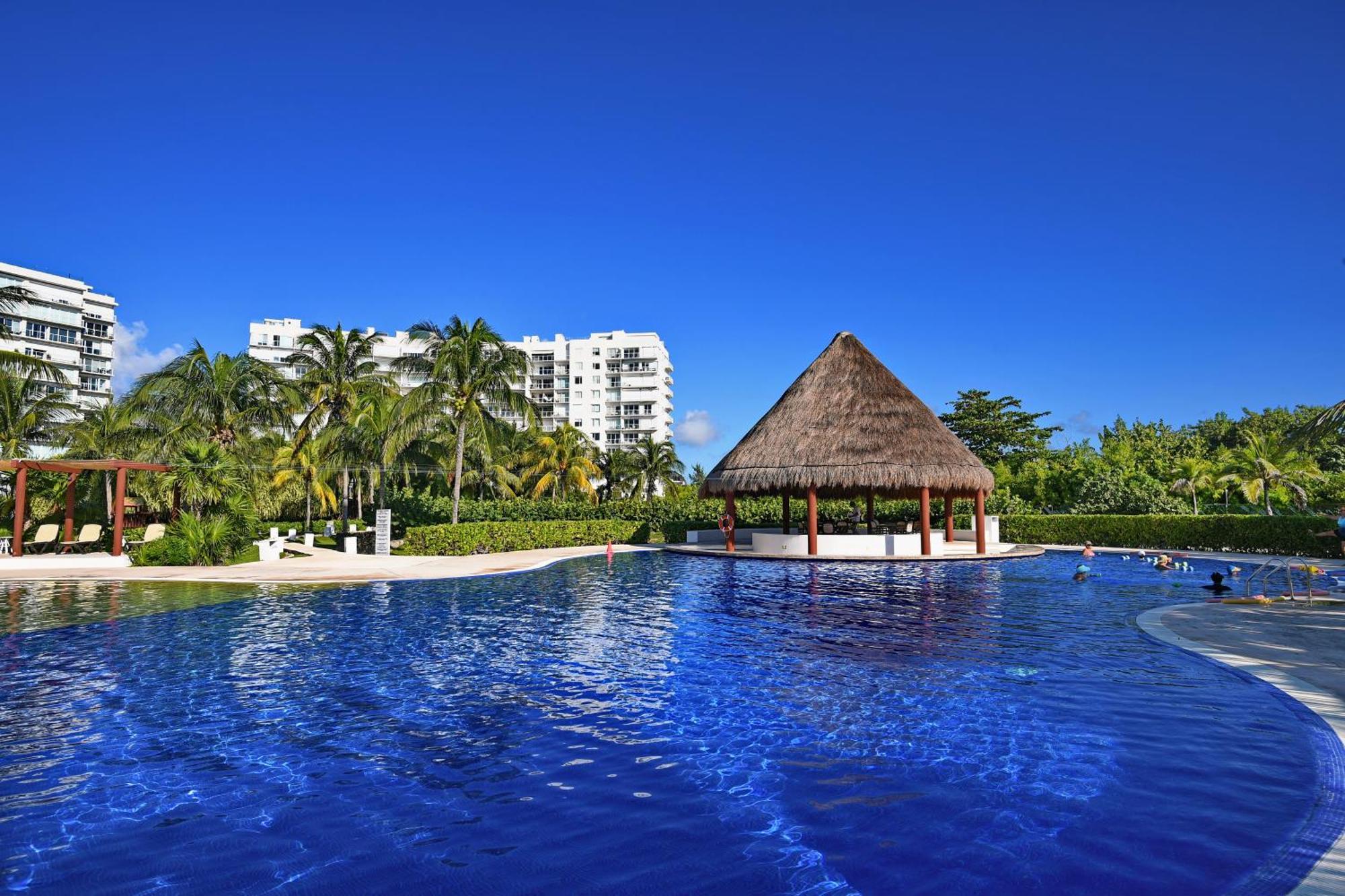 Beachfront Apartment Blue Vista Cancún Extérieur photo
